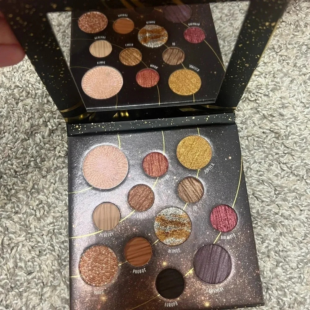 DITO Venus Eyeshadow Palette - Picture 3 of 5